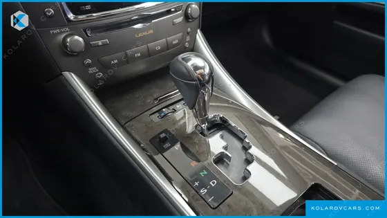LEXUS IS PREMIUM