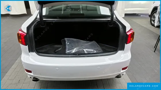 LEXUS IS PREMIUM