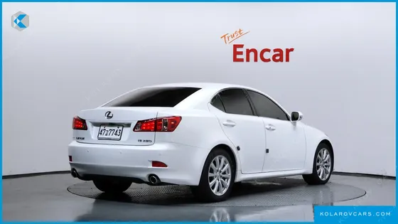 LEXUS IS PREMIUM