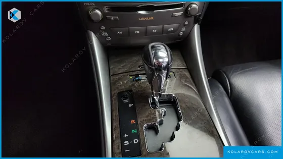 LEXUS IS PREMIUM
