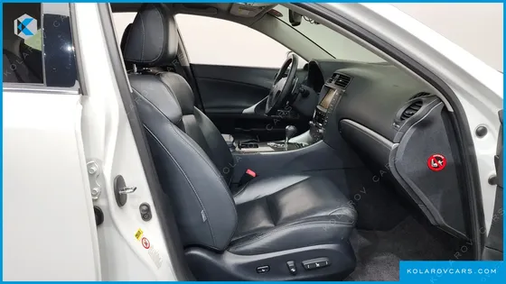 LEXUS IS PREMIUM