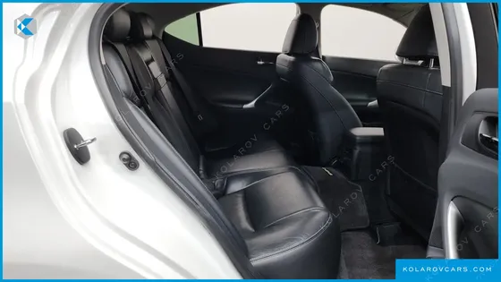 LEXUS IS PREMIUM