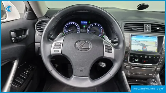 LEXUS IS PREMIUM