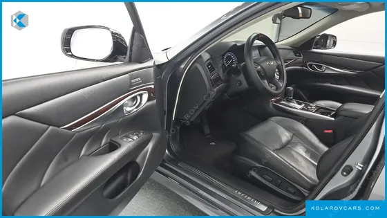 INFINITY Q70 3.7 STYLE