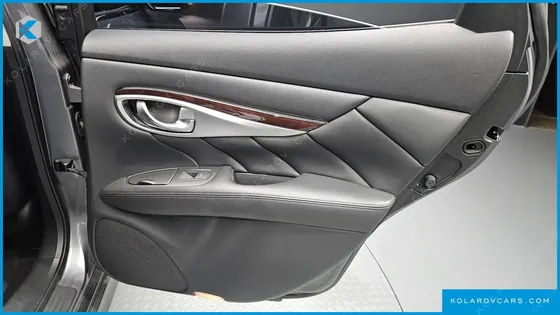 INFINITY Q70 3.7 STYLE