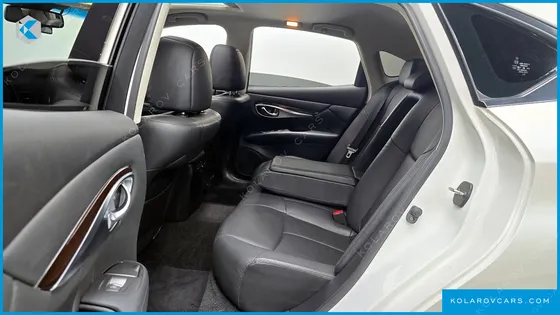 INFINITY Q70 3.7 STYLE