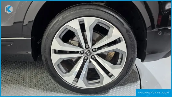 AUDI Q8 55 TFSI QUATTRO PREMIUM