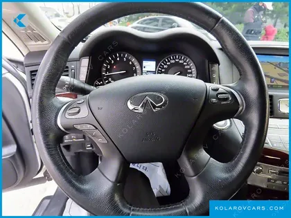INFINITY Q70 3.7 STYLE