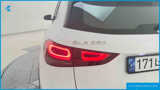 MERCEDES GLA-CLASS GLA250 4MATIC