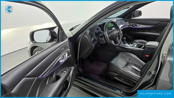 INFINITY Q70 3.7 AWD