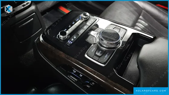 GENESIS EQ900 3.8 GDI AWD