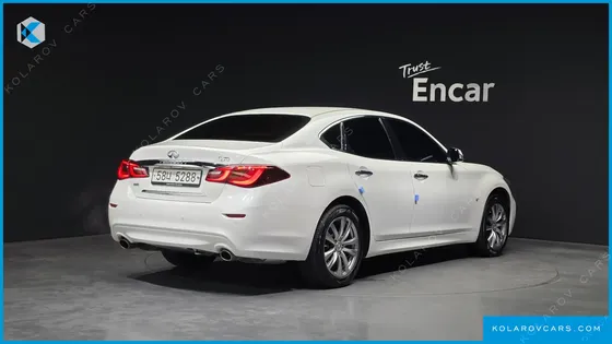 INFINITY Q70 3.7 AWD