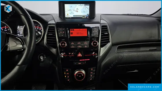 KGM - SSANGYONG TIVOLI VX 2WD
