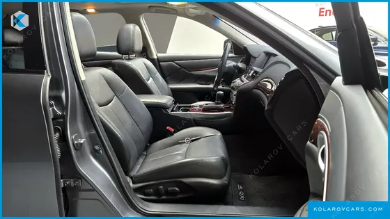 INFINITY Q70 3.0D