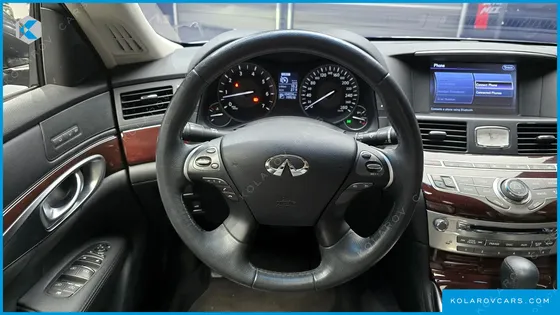 INFINITY Q70 3.0D