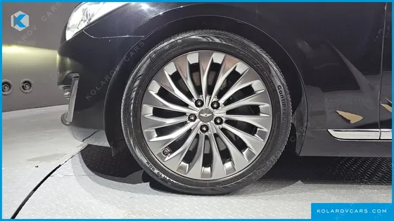 GENESIS EQ900 5.0 GDI AWD