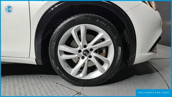 INFINITY Q30 2.0 PURE