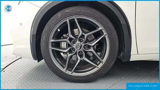 INFINITY Q30 2.0 SPORT PROASSIST