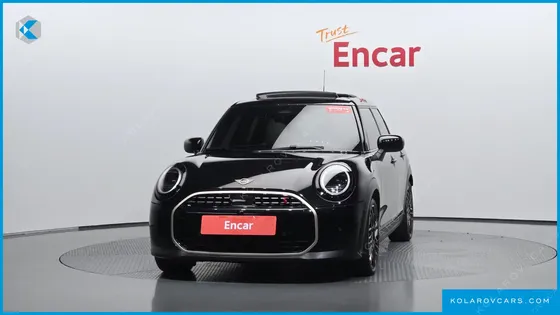 MINI COOPER 5 DOOR FAVOURED