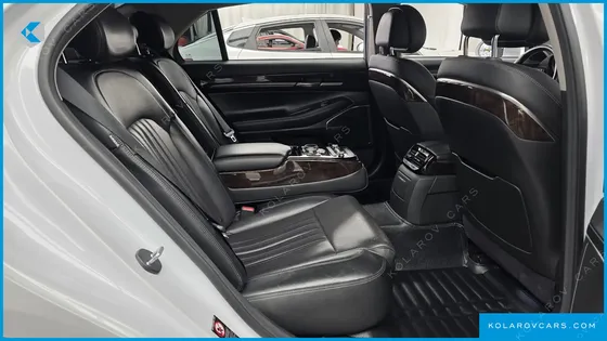 GENESIS EQ900 3.8 GDI AWD