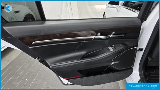 GENESIS EQ900 3.8 GDI AWD