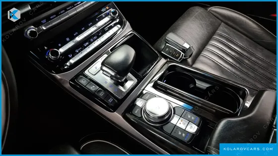 GENESIS EQ900 5.0 GDI AWD LIMOUSINE