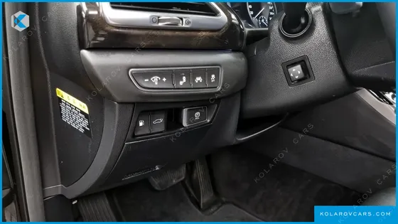GENESIS EQ900 5.0 GDI AWD LIMOUSINE