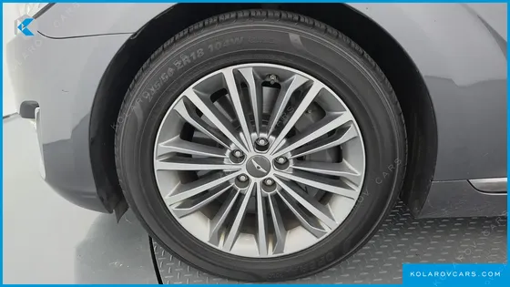 GENESIS EQ900 3.8 GDI AWD