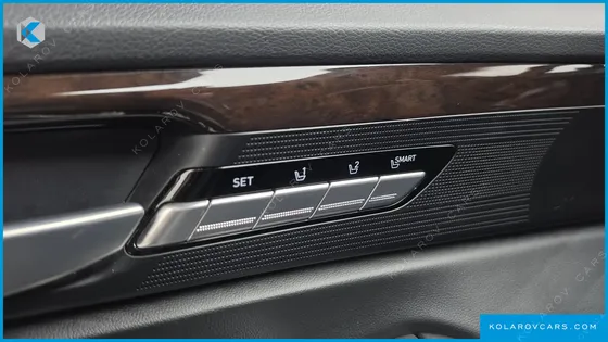 GENESIS EQ900 3.8 GDI AWD