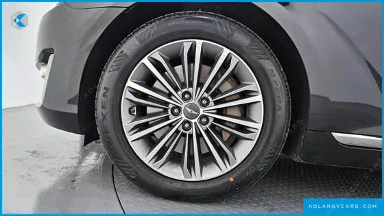 GENESIS EQ900 3.8 GDI AWD