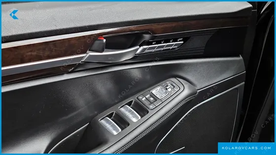 GENESIS EQ900 3.8 GDI AWD