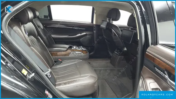 GENESIS EQ900 5.0 GDI AWD LIMOUSINE