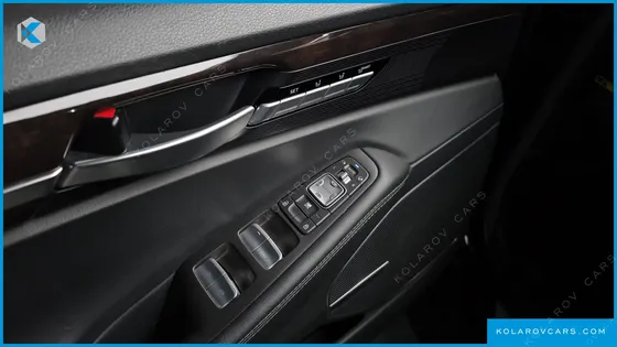 GENESIS EQ900 3.8 GDI AWD