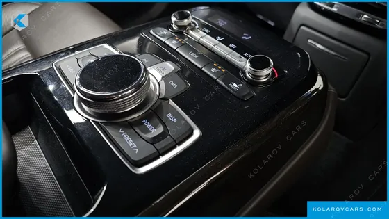 GENESIS EQ900 3.8 GDI AWD