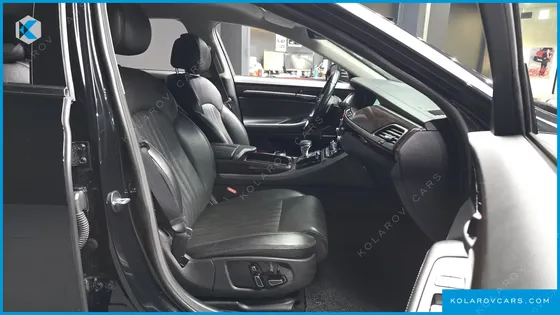GENESIS EQ900 3.8 GDI AWD