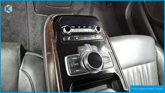 GENESIS EQ900 3.8 GDI AWD