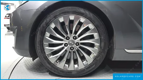 GENESIS EQ900 5.0 GDI AWD