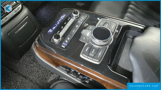 GENESIS EQ900 3.8 GDI AWD