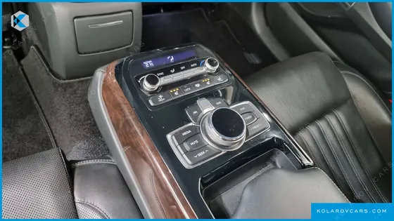 GENESIS EQ900 3.8 GDI AWD