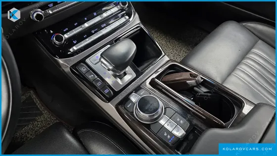 GENESIS EQ900 3.8 GDI AWD