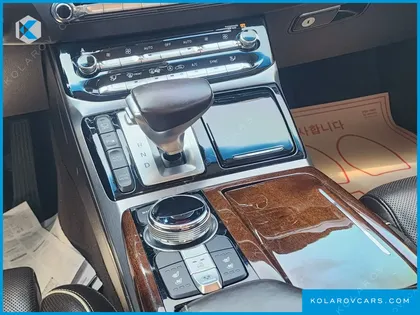 GENESIS EQ900 5.0 GDI AWD LIMOUSINE