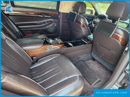 GENESIS EQ900 5.0 GDI AWD LIMOUSINE