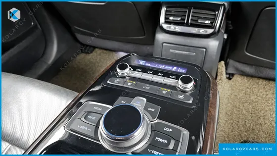 GENESIS EQ900 3.8 GDI AWD
