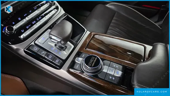 GENESIS EQ900 5.0 GDI AWD