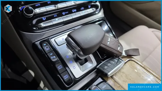 GENESIS EQ900 3.8 GDI AWD