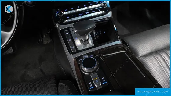 GENESIS EQ900 3.8 GDI AWD