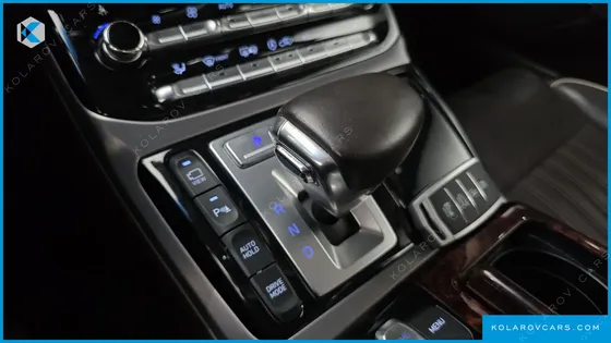 GENESIS EQ900 5.0 GDI AWD