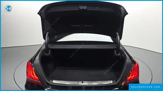 GENESIS EQ900 5.0 GDI AWD LIMOUSINE