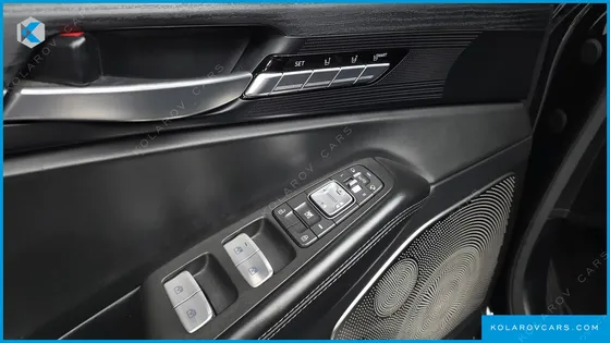 GENESIS EQ900 5.0 GDI AWD LIMOUSINE