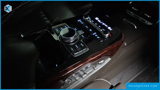 GENESIS EQ900 5.0 GDI AWD